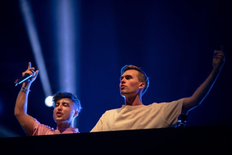 Loud Luxury