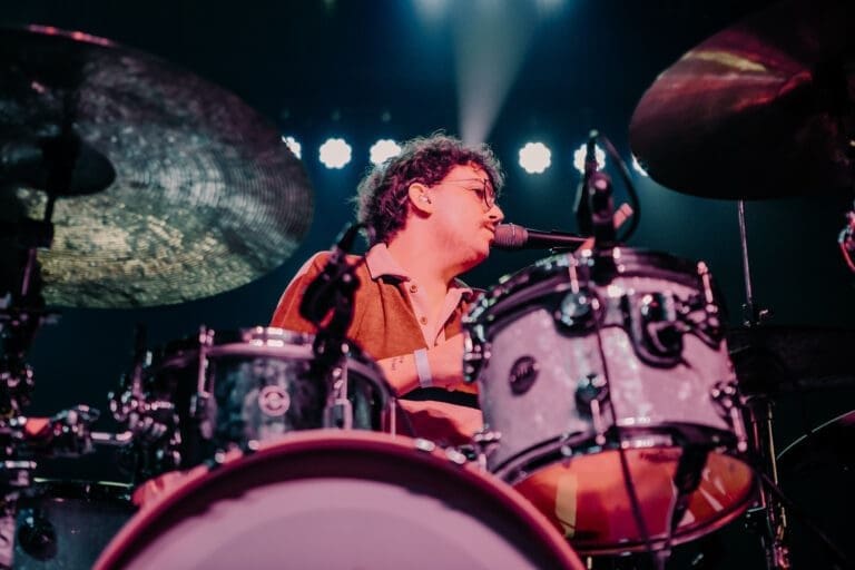 Lovelytheband