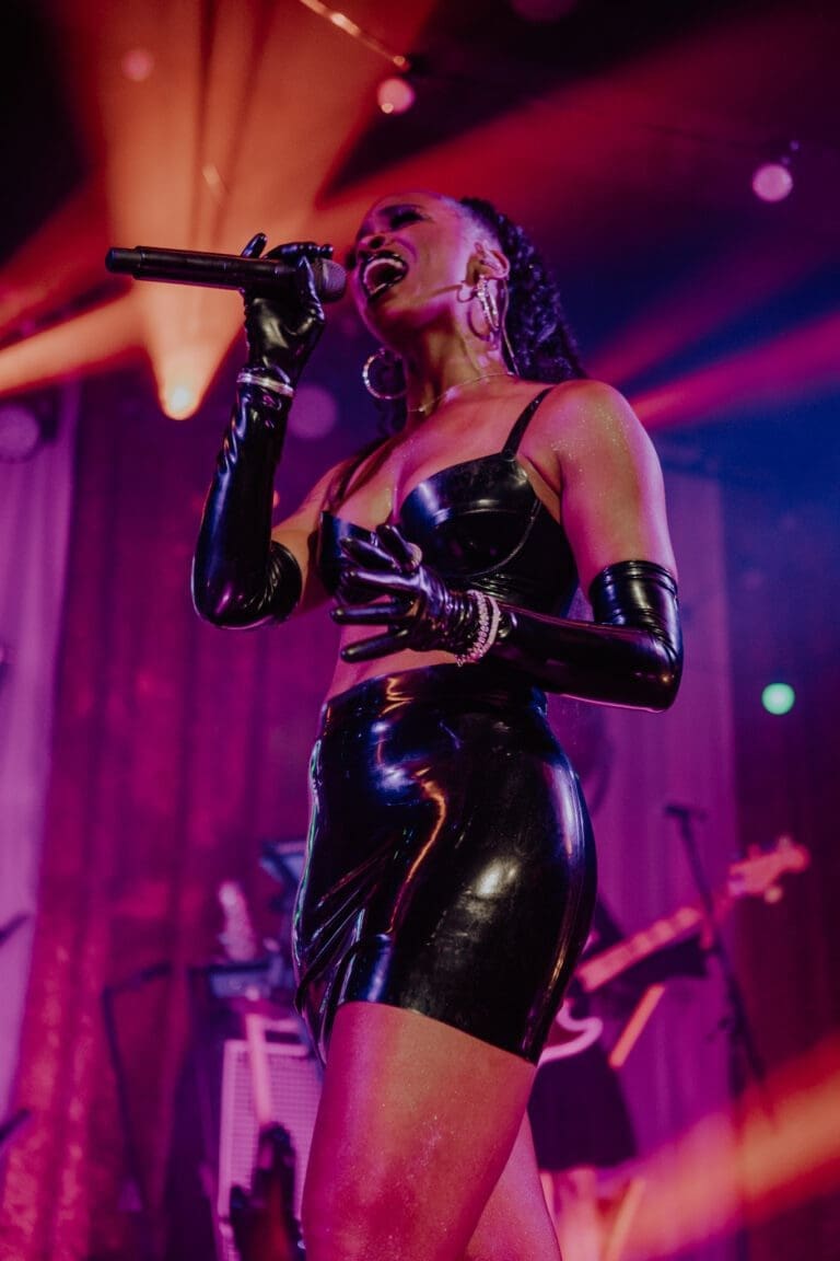 Ari Lennox