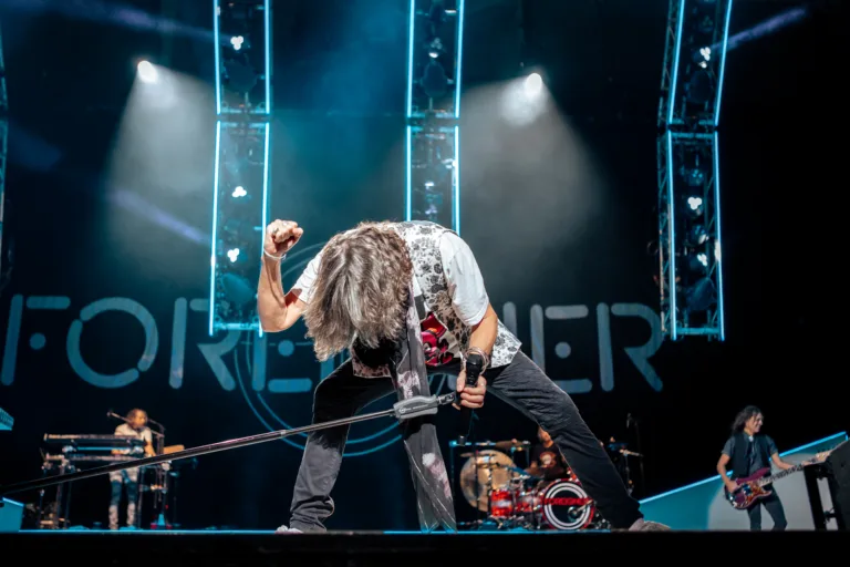 Foreigner-04