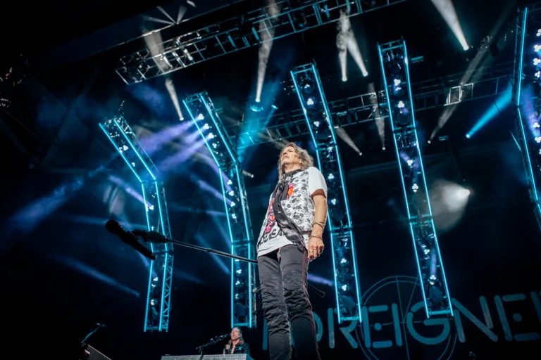 Foreigner-06