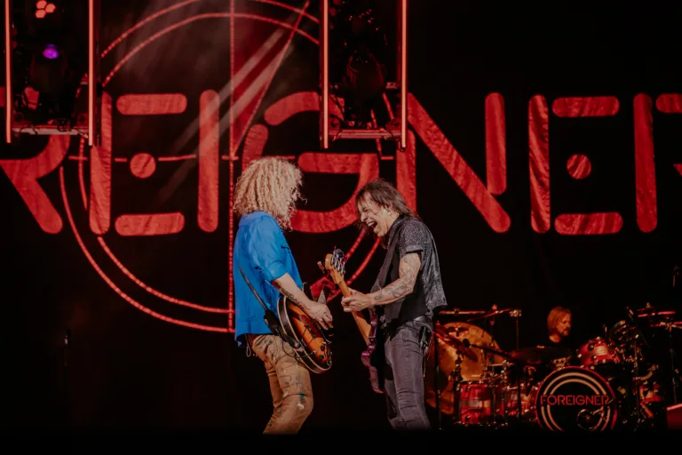 Foreigner-07