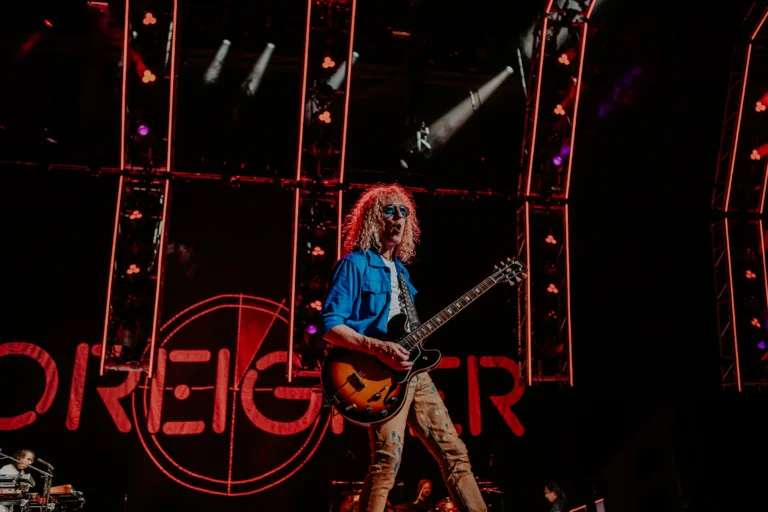 Foreigner-09