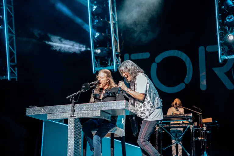 Foreigner-14