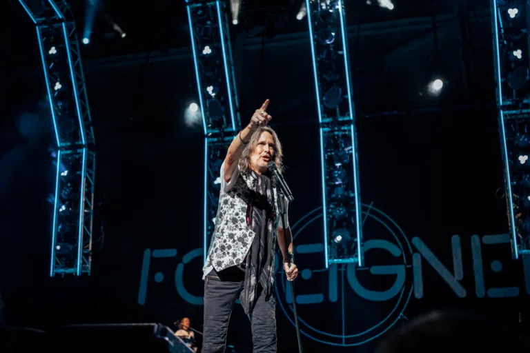 Foreigner-15