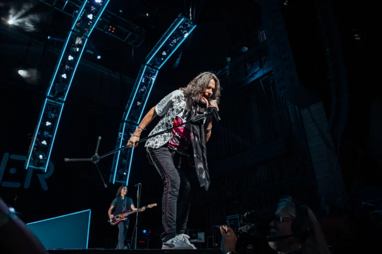 Foreigner-16