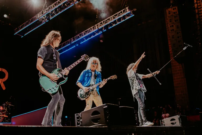 Foreigner-23