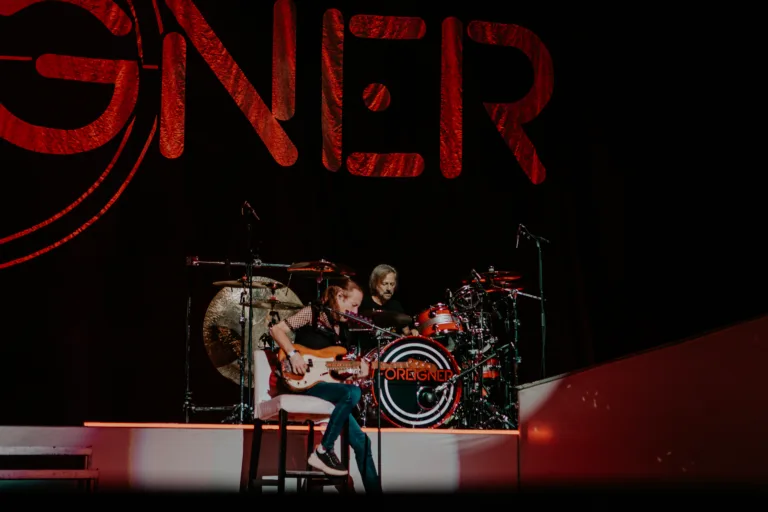Foreigner-25