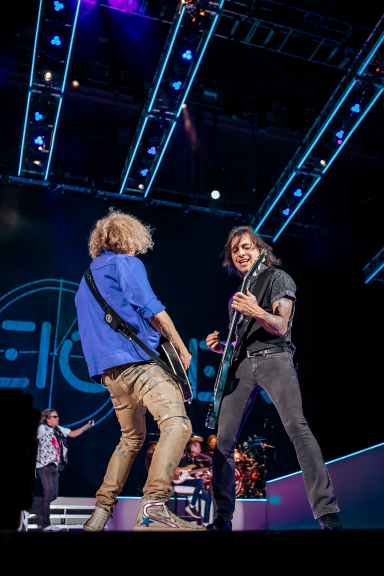 Foreigner-29