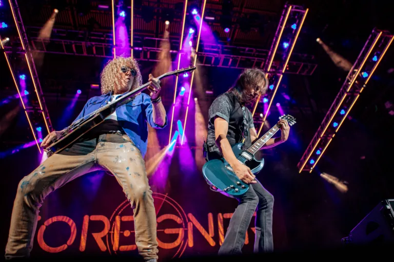 Foreigner-31
