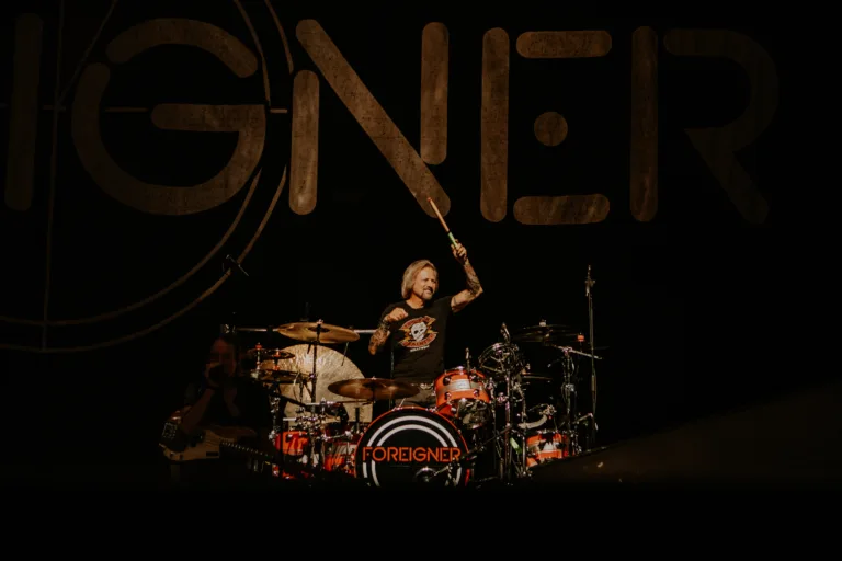 Foreigner-37