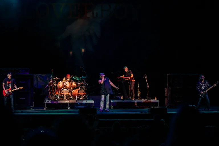 Loverboy-02