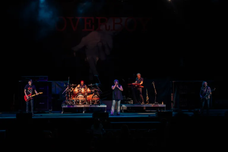 Loverboy-03