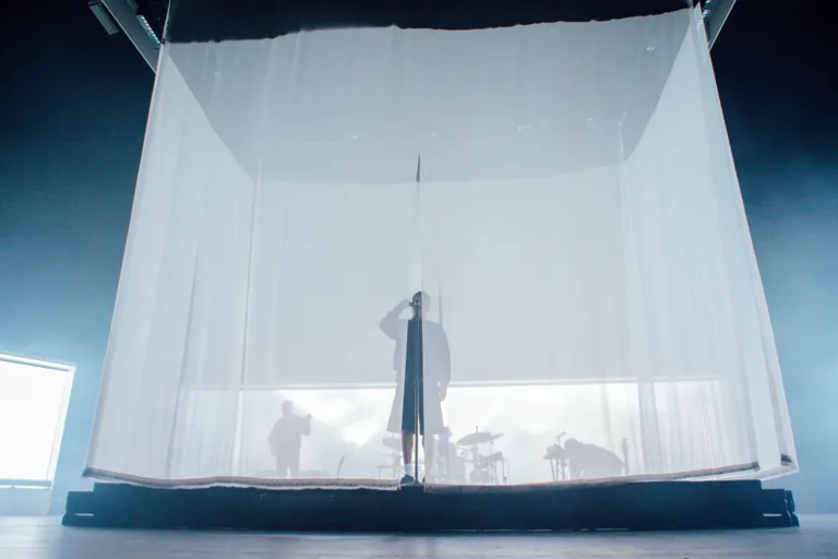 DanielCaesar-12