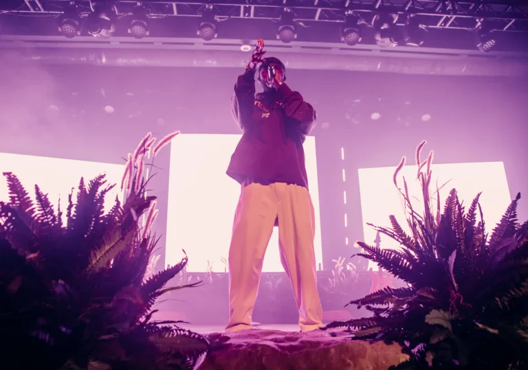 6LACK