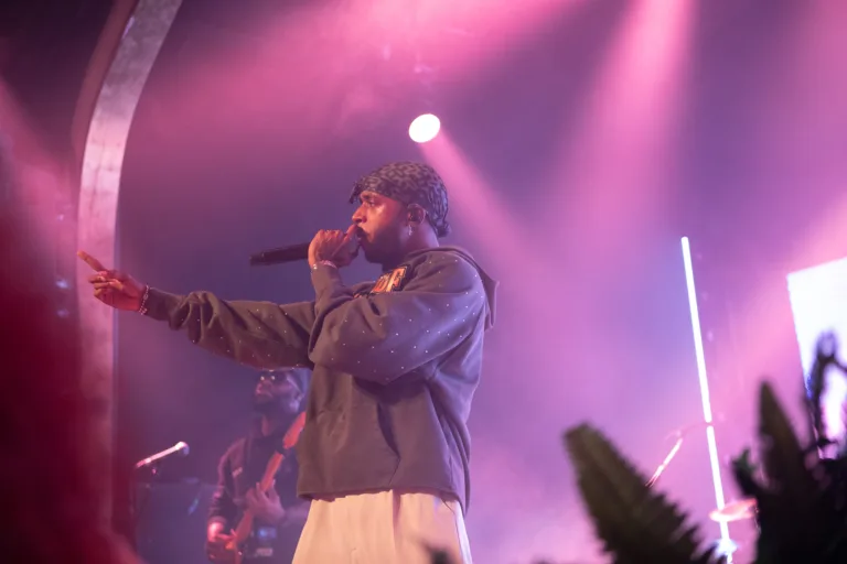 6LACK