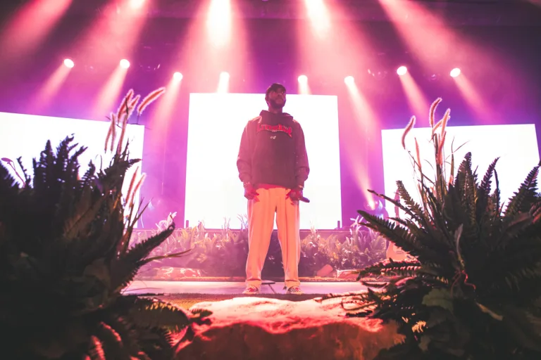 6LACK