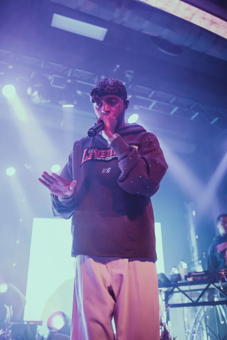 6LACK