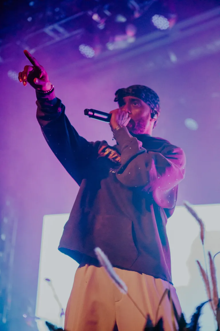 6LACK