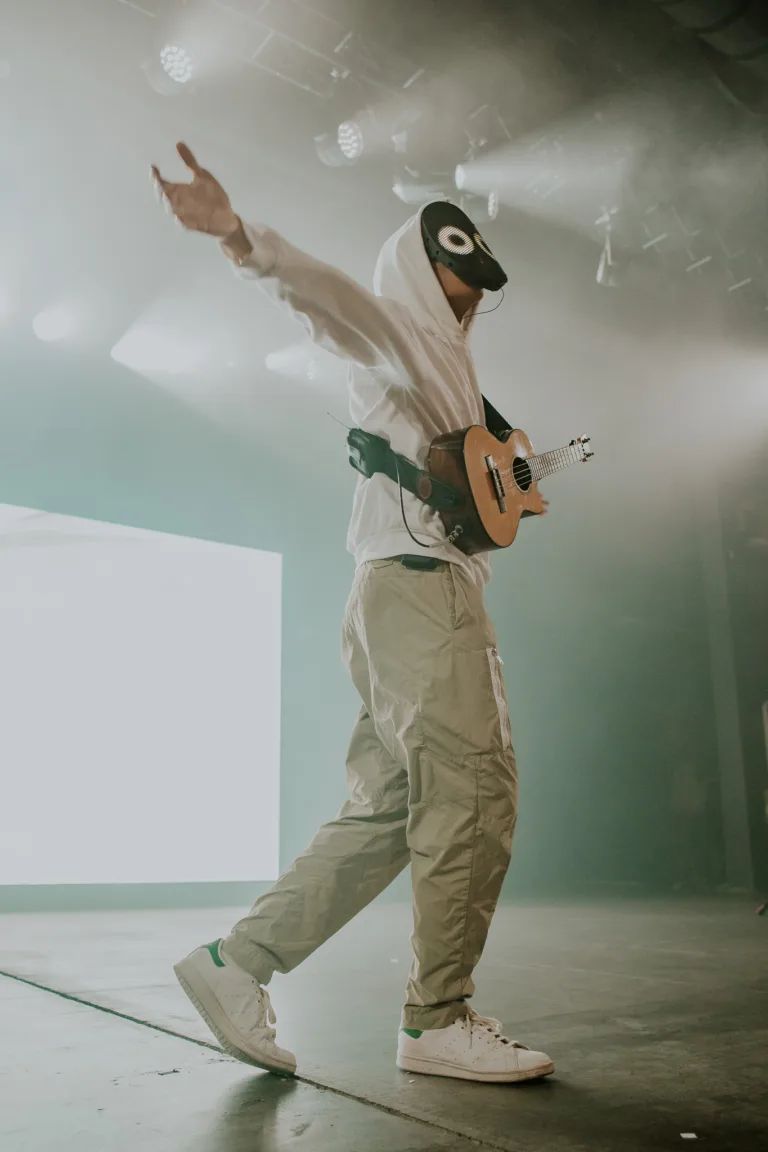 Boywithuke